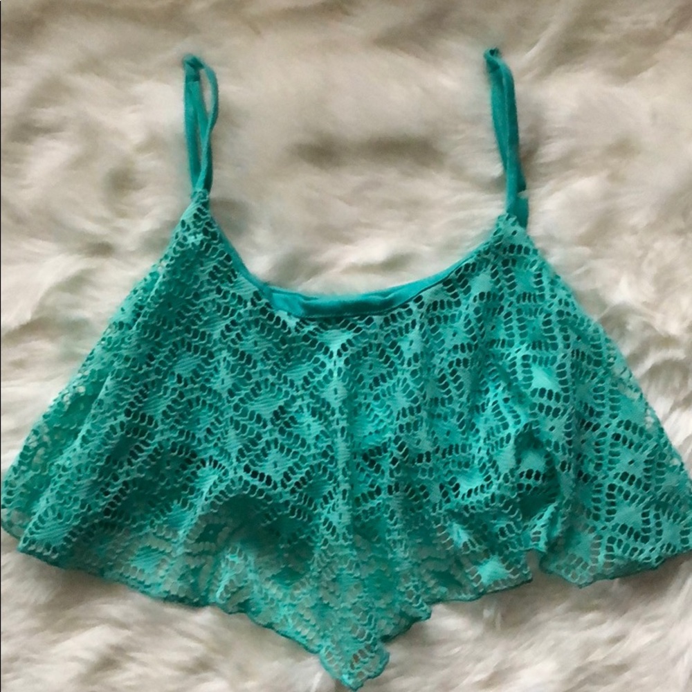 La Hearts flowy crop top